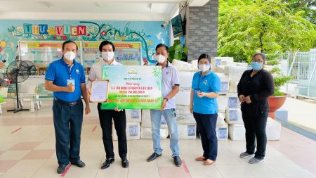 Kim Bôi dành tặng “BẾP ĂN 0 ĐỒNG” 5,5 tấn măng