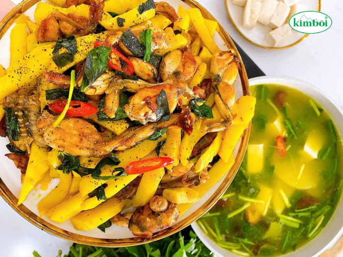 Lẩu ếch măng cay