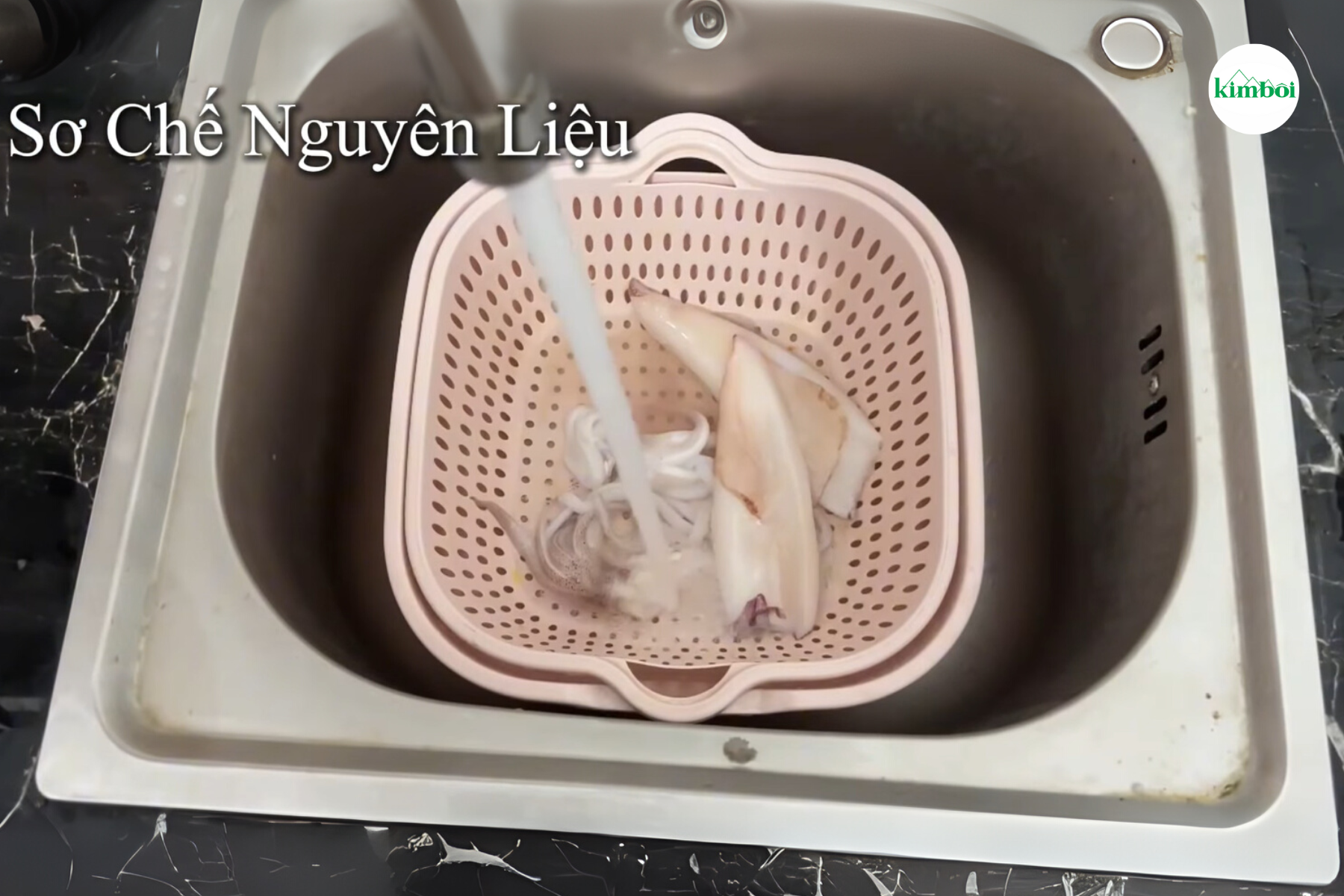 Sơ chế mực ống