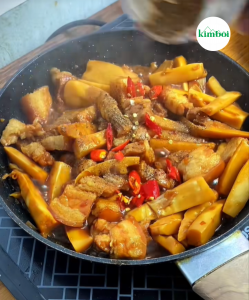 Thịt kho măng búp tươi Kim Bôi – Cách nấu ngon tại nhà